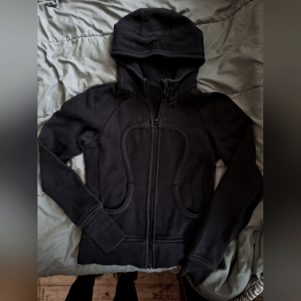 Women's All black Lululemon Scuba Hoodie